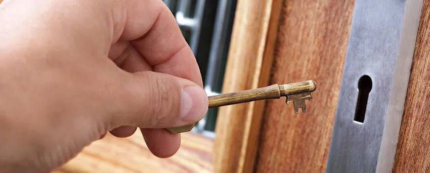 Central Locksmith Store Cary, NC 919-355-5321 - lockout-service-01